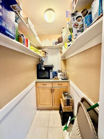 37 Hilton 37, Arlington, MA 02474