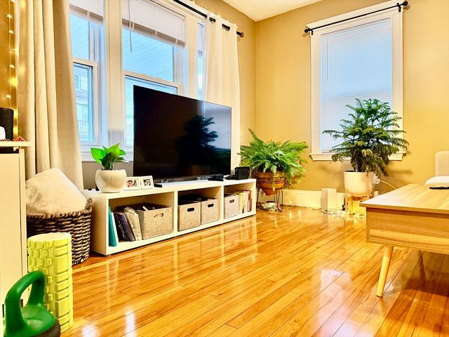 37 Hilton 37, Arlington, MA 02474