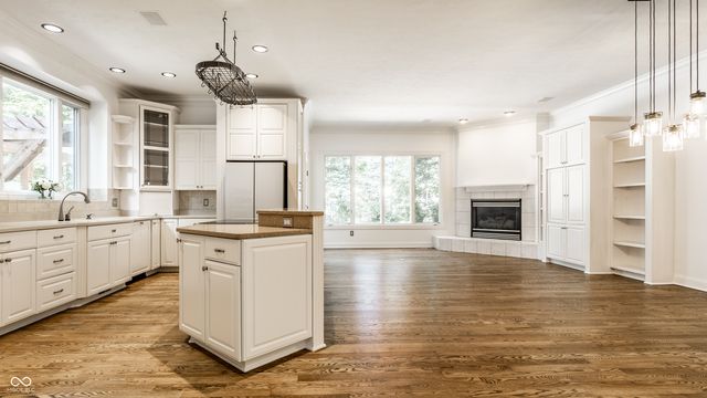 4898 Waterstone Way, Carmel, IN 46033