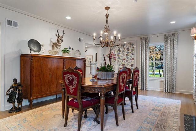 1202 Larchmont Lane, Nichols Hills, OK 73116