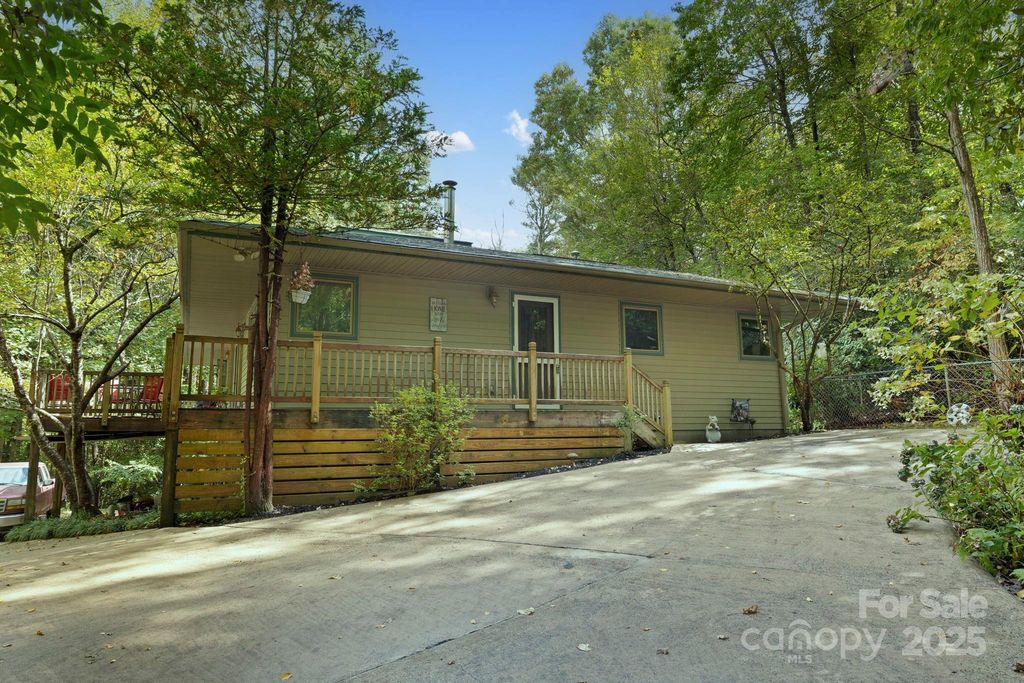 428 Lakeland Drive, Pisgah Forest, NC 28768
