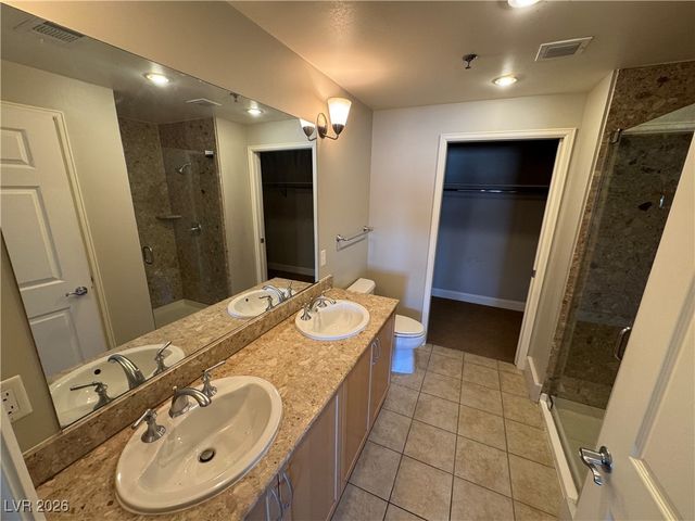 150 Las Vegas Boulevard 1716, Las Vegas, NV 89101