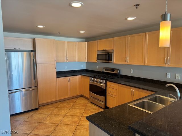 150 Las Vegas Boulevard 1716, Las Vegas, NV 89101