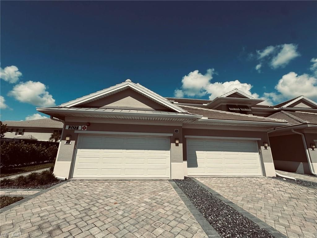 207 Indies DR E, Naples, FL 34114