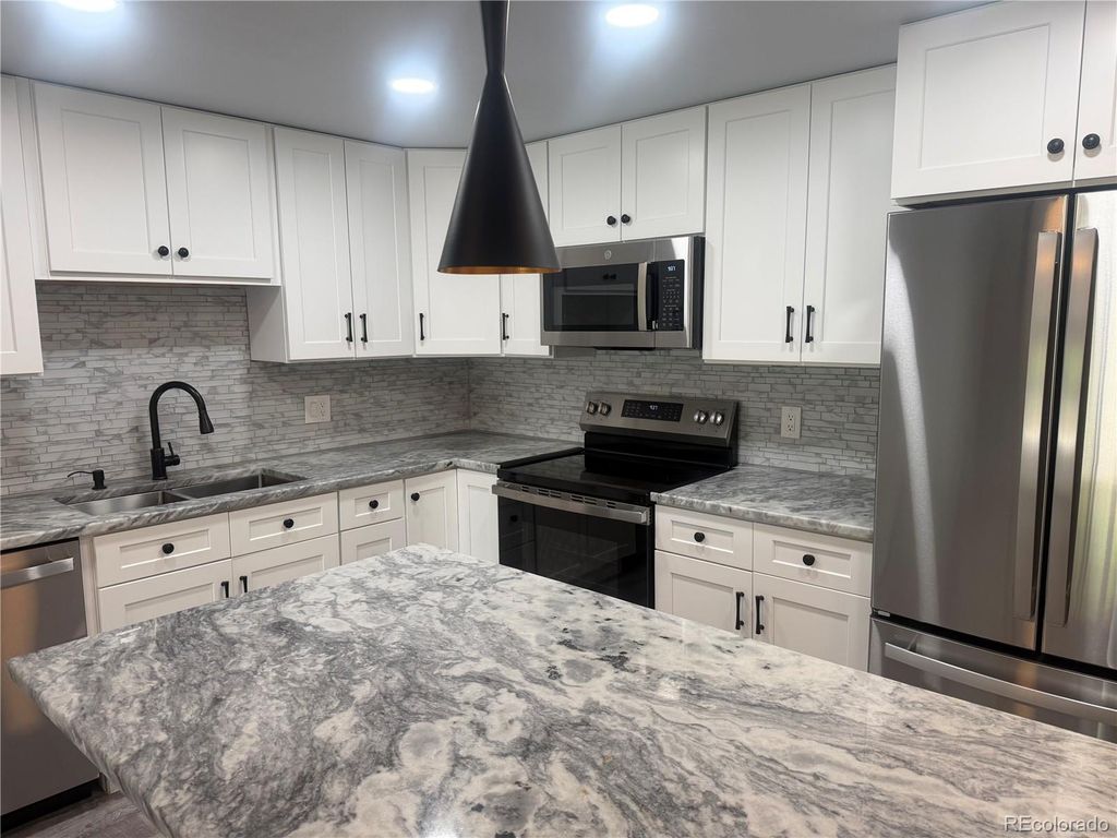 13952 E Marina Drive 104, Aurora, CO 80014