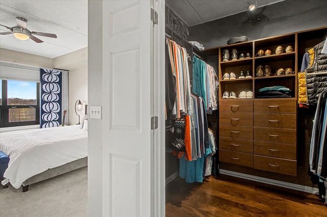 6420 Double Eagle Drive 501, Woodridge, IL 60517