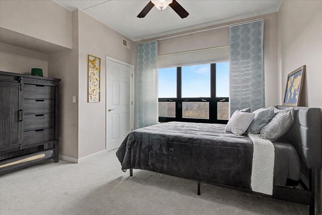 6420 Double Eagle Drive 501, Woodridge, IL 60517