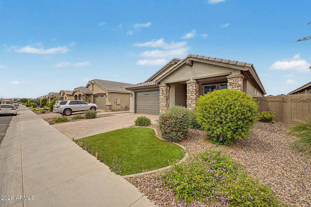 15072 W MCKINLEY Street, Goodyear, AZ 85338 — photo 5