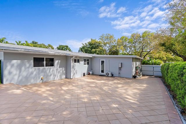 747 Avon Road, West Palm Beach, FL 33401