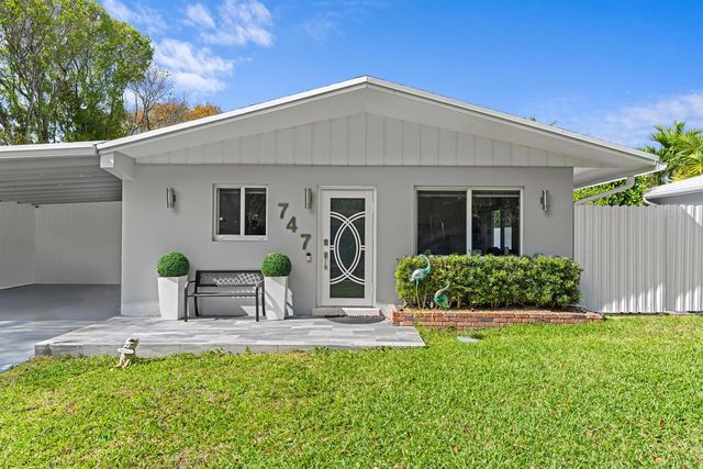 747 Avon Road, West Palm Beach, FL 33401