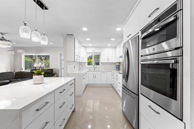 747 Avon Road, West Palm Beach, FL 33401