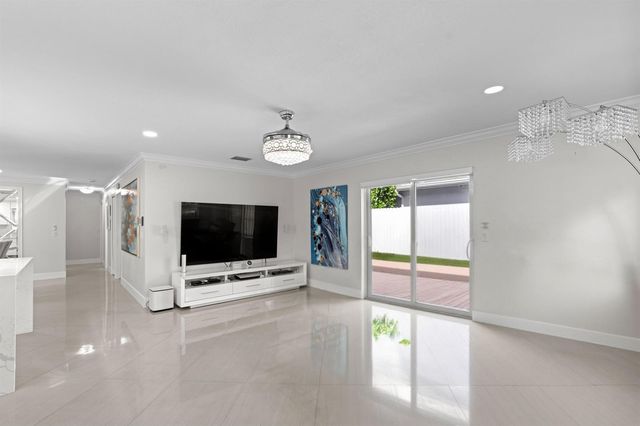 747 Avon Road, West Palm Beach, FL 33401