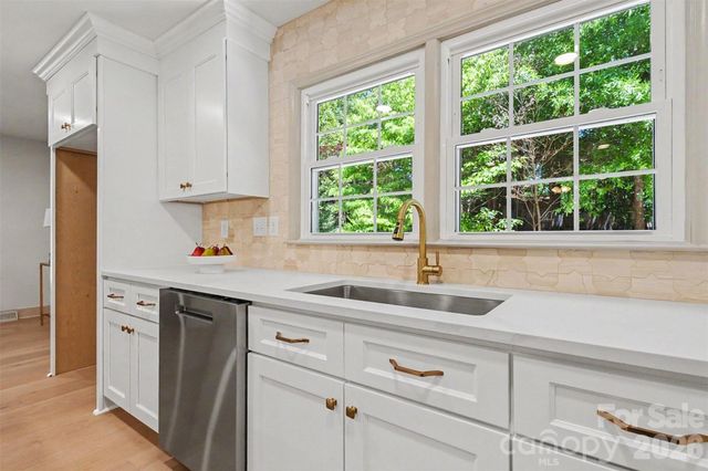 7806 Snowden Lane, Charlotte, NC 28270