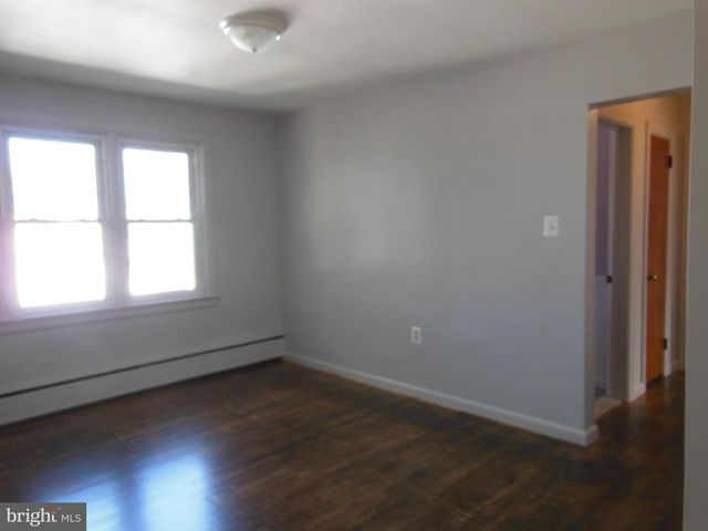 1093 DELSEA DR, Westville, NJ 08093