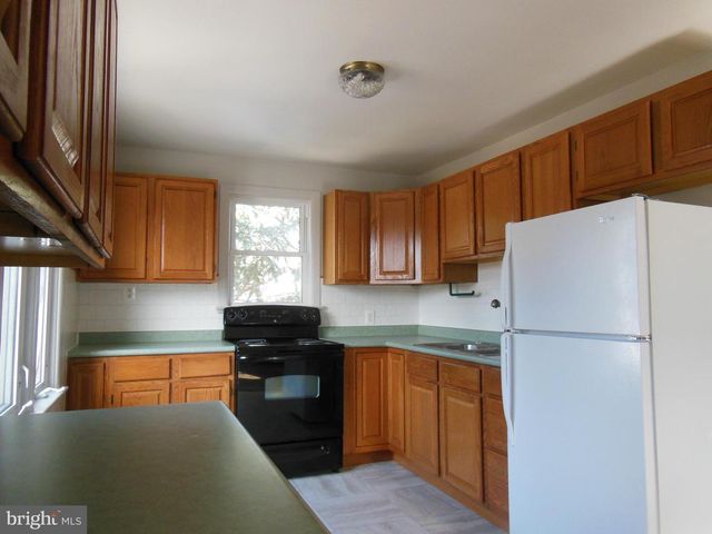 1093 DELSEA DR, Westville, NJ 08093