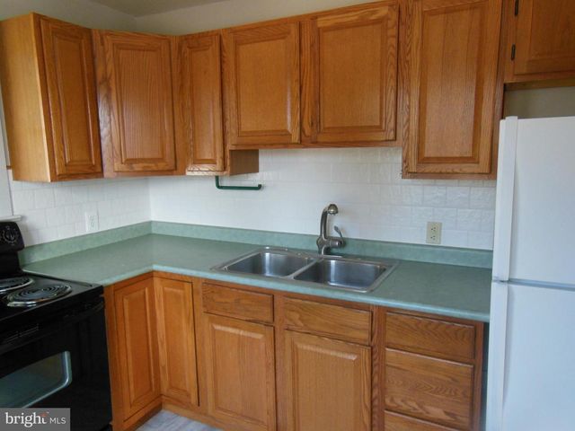 1093 DELSEA DR, Westville, NJ 08093