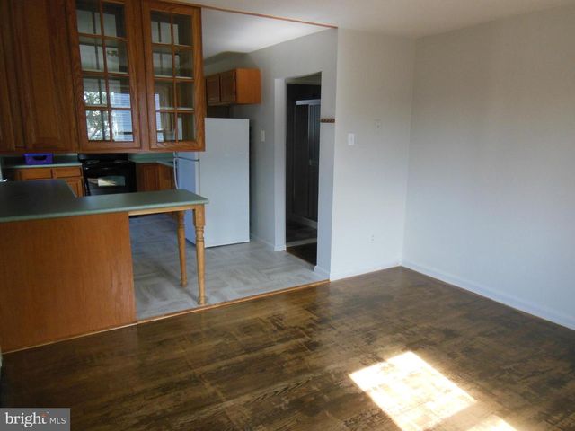 1093 DELSEA DR, Westville, NJ 08093