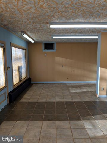 1093 DELSEA DR, Westville, NJ 08093