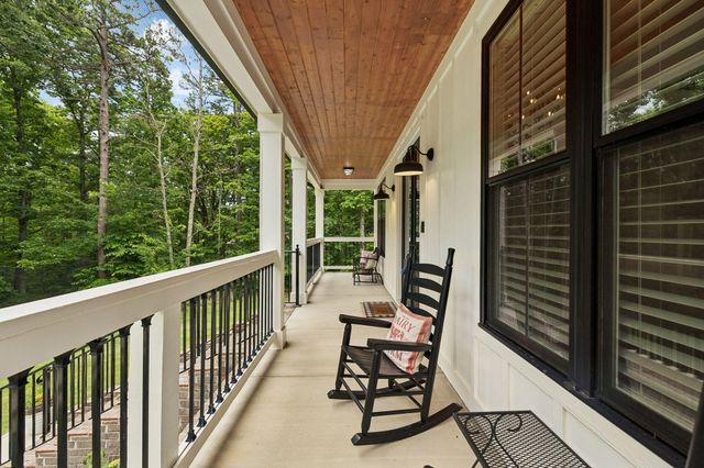 188 Horseshoe Bend Road E, Signal Mountain, TN 37377