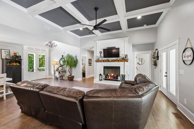 188 Horseshoe Bend Road E, Signal Mountain, TN 37377