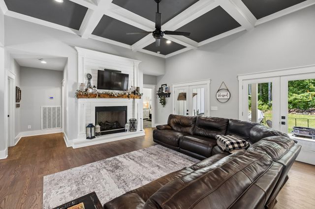 188 Horseshoe Bend Road E, Signal Mountain, TN 37377