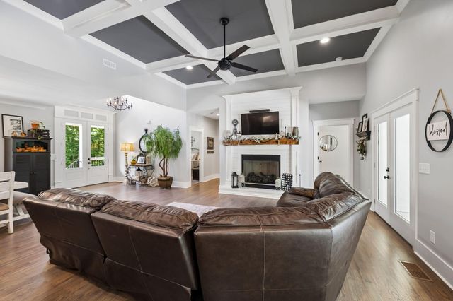 188 Horseshoe Bend Road E, Signal Mountain, TN 37377