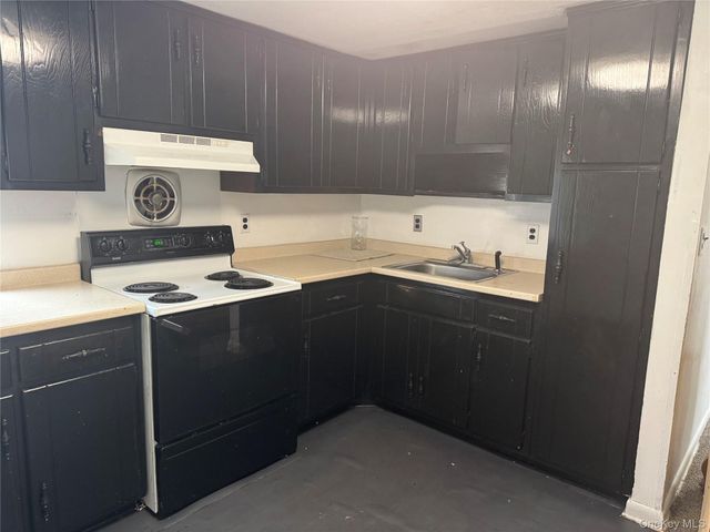 124 Parkdale Drive, North Babylon, NY 11703
