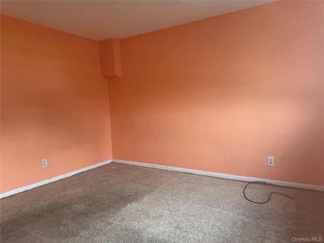 124 Parkdale Drive, North Babylon, NY 11703