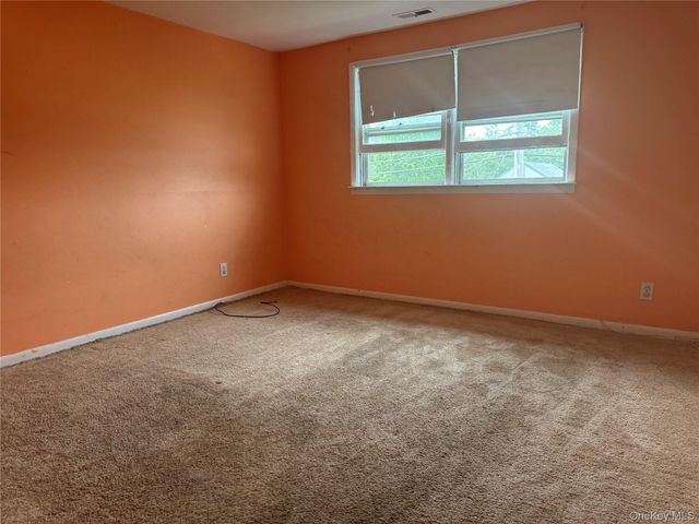 124 Parkdale Drive, North Babylon, NY 11703