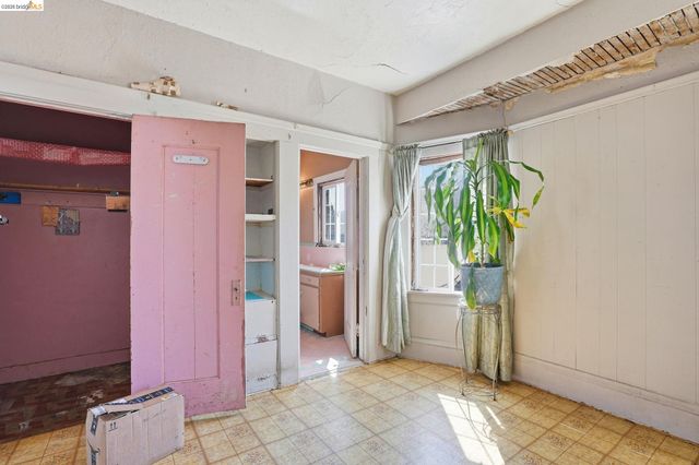 2015 50Th Ave, Oakland, CA 94601