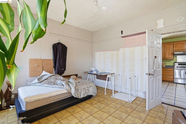 2015 50Th Ave, Oakland, CA 94601