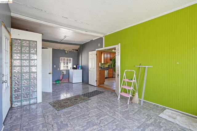 2015 50Th Ave, Oakland, CA 94601