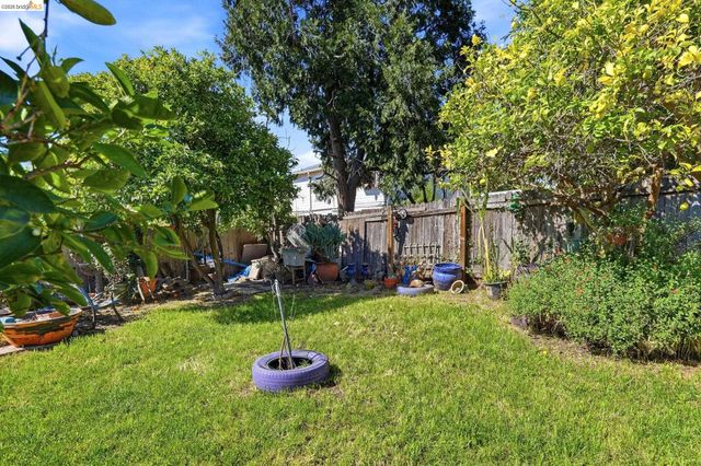 2015 50Th Ave, Oakland, CA 94601