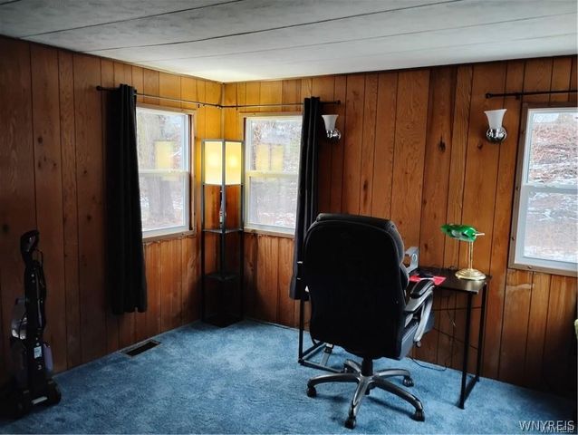 53 Carefree Lane, Cheektowaga, NY 14227