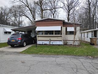 53 Carefree Lane, Cheektowaga, NY 14227