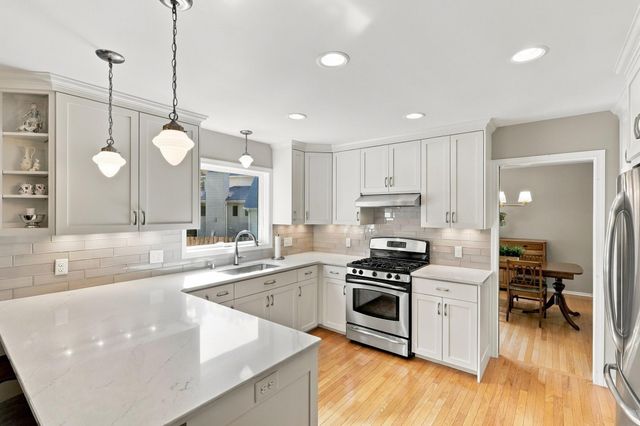 4772 London Lane, Eagan, MN 55122