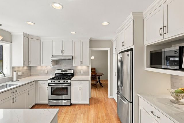 4772 London Lane, Eagan, MN 55122