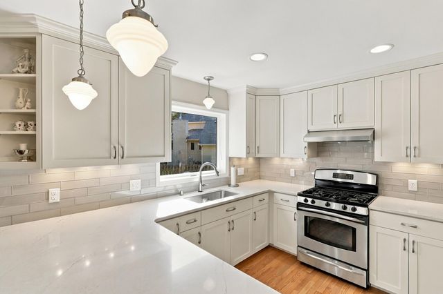 4772 London Lane, Eagan, MN 55122