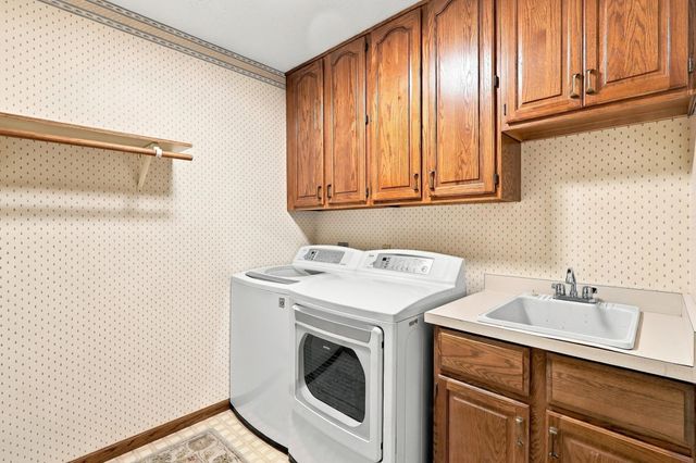 4772 London Lane, Eagan, MN 55122