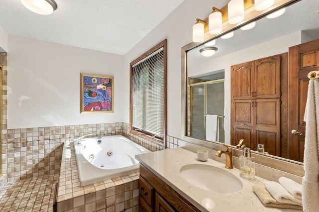 4772 London Lane, Eagan, MN 55122