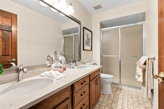 4772 London Lane, Eagan, MN 55122