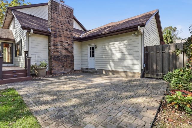 4772 London Lane, Eagan, MN 55122