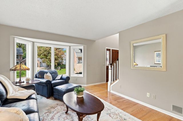 4772 London Lane, Eagan, MN 55122