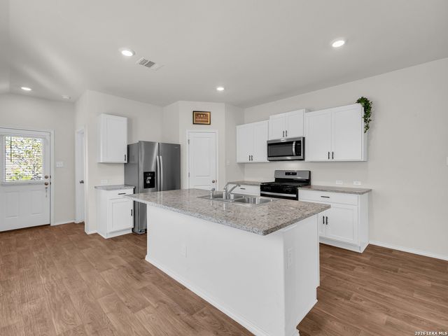 15515 CARDAMOM CV, Von Ormy, TX 78073