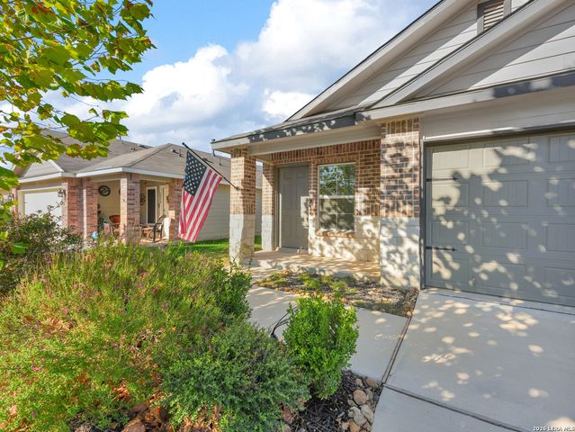 15515 CARDAMOM CV, Von Ormy, TX 78073