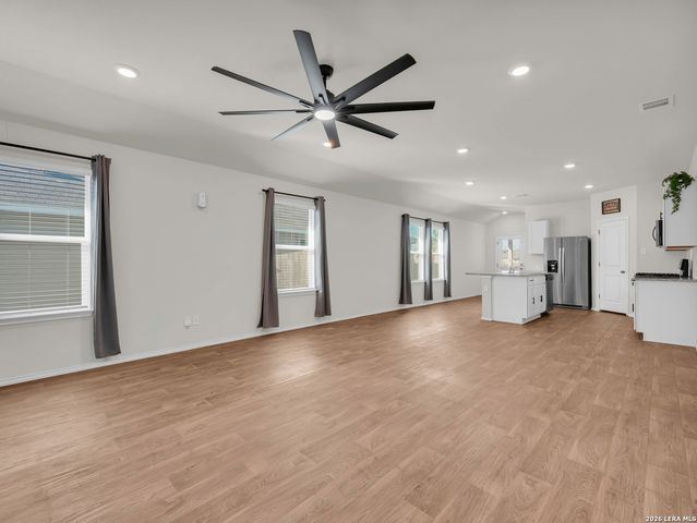 15515 CARDAMOM CV, Von Ormy, TX 78073