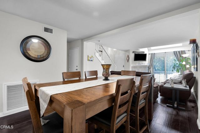 19431 Sherman Way 6, Reseda, CA 91335