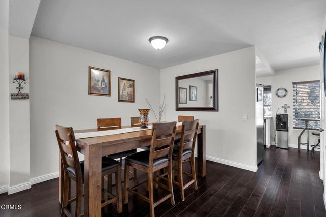 19431 Sherman Way 6, Reseda, CA 91335