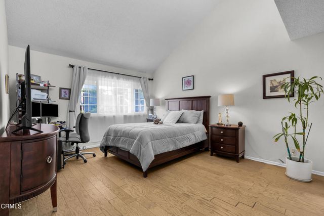 19431 Sherman Way 6, Reseda, CA 91335