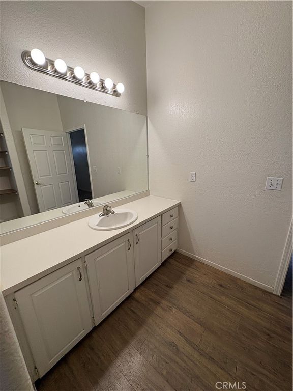 Image 7 of property listing at 32810 Olive, Winchester, CA 92596